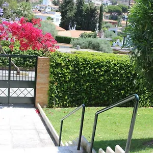 https://chari-suites.1costadelsol.com